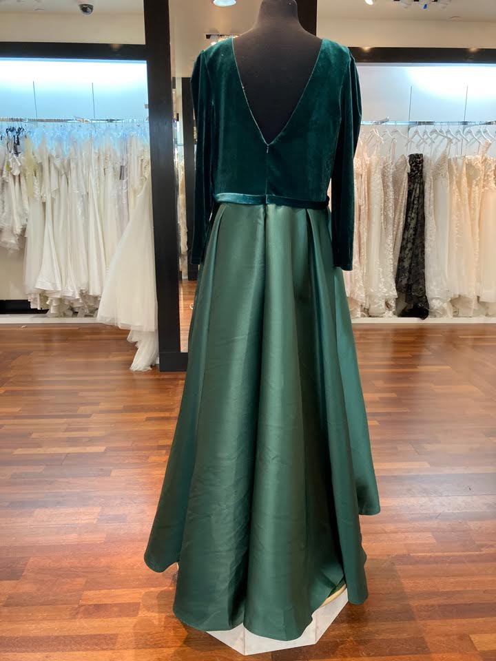Luxury | Arden Bridal & Boutique Tampa Florida Wedding Dress, Quinceaera  Gown, Mother of the Bride, Mother of the Groom, Bridesmaids Dress, Flower  Girl Dress, Pageant Dress, Homecoming Dress, Prom Dress, Tuxedo